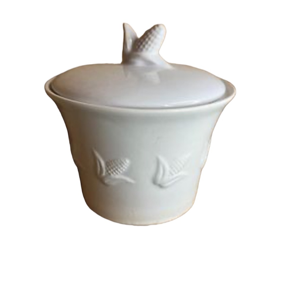 Small dish with lid